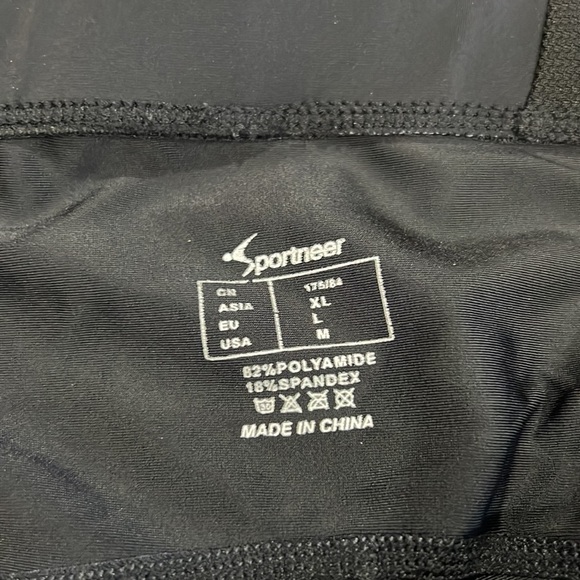 Sportneer bicycle shorts, size medium - Picture 5 of 8